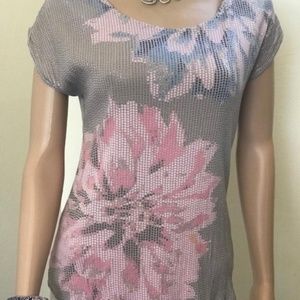FUN and FLIRTY FLOWERED TOP -  Great Condition!